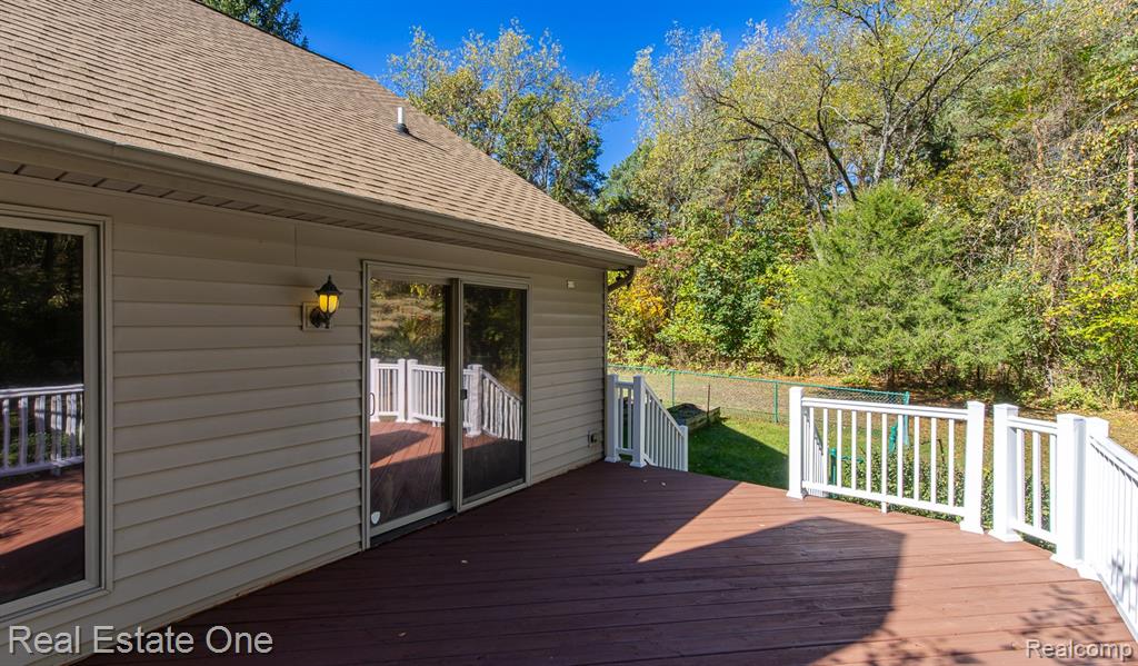 5690 White Lake Road, Clarkston, MI — Photo 68