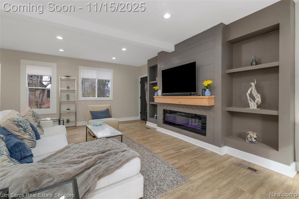 2462 Townsend Street, Detroit, MI 48214 — Photo 14