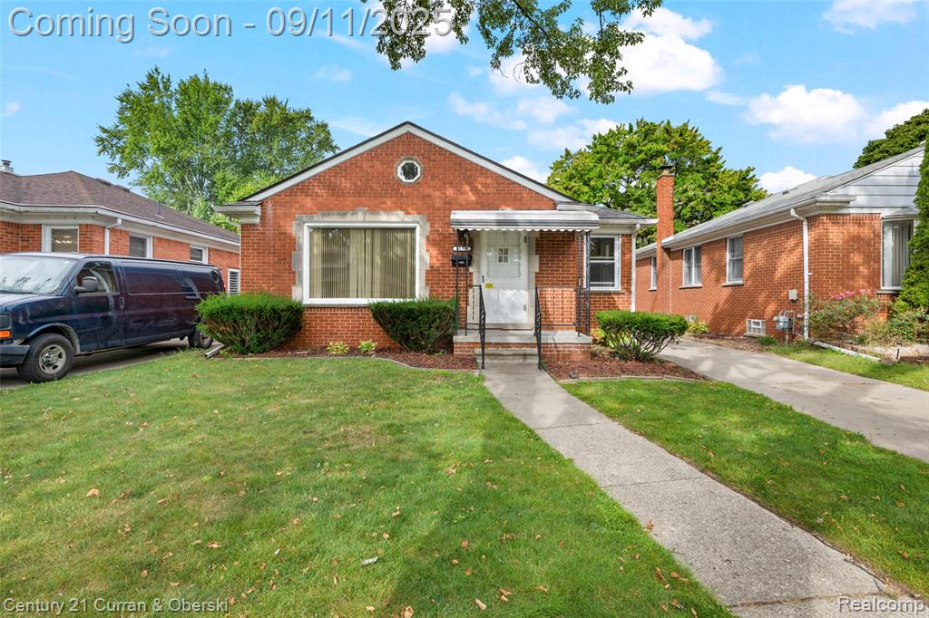 8235 Virgil Street, Dearborn Heights, MI 48127 — front exterior