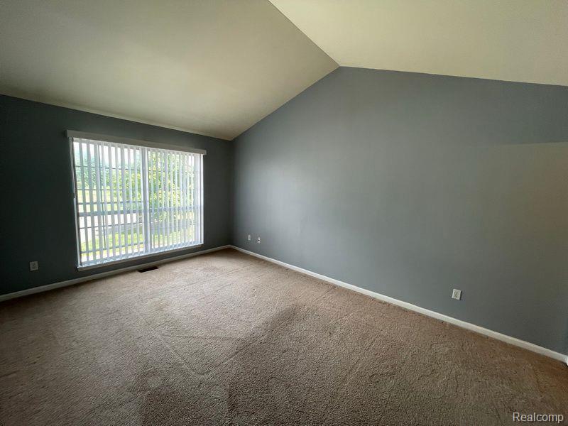 45538 WARWICK Drive, Macomb, MI 48044 — Photo 8