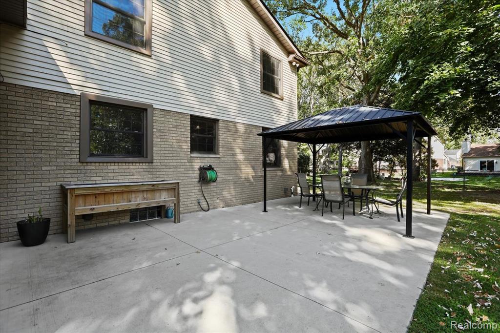 540 Dartmouth Crescent Court, Westland, MI — Photo 42