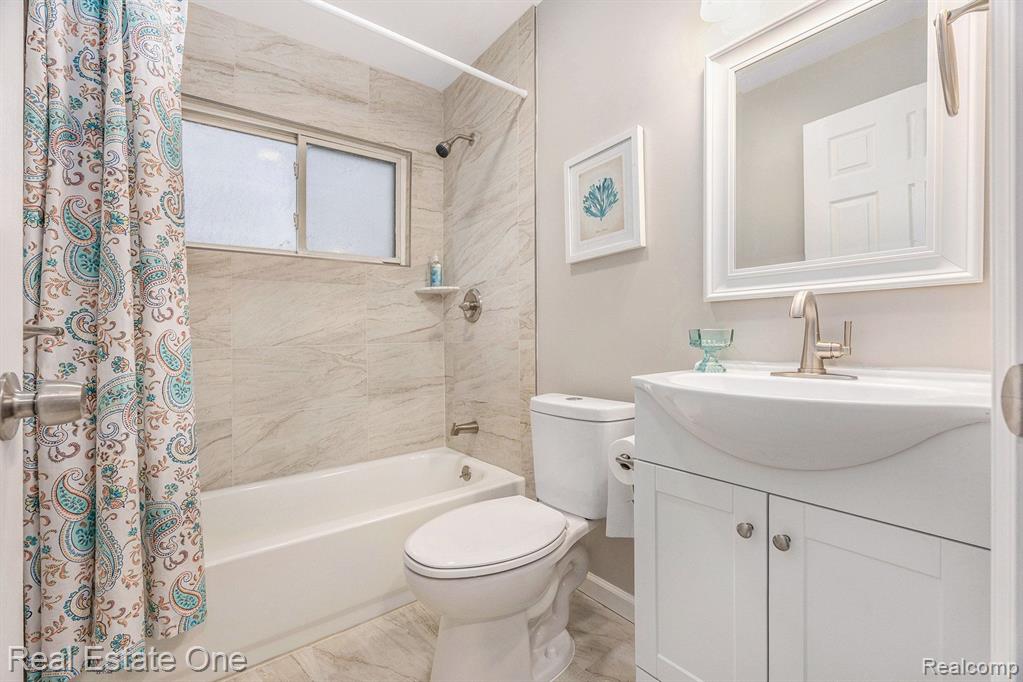 430 4th Avenue, Pontiac, MI 48340 — Photo 12