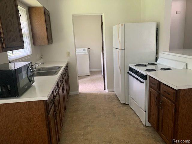 4340 RICHALVA Court, Waterford, MI — Photo 2
