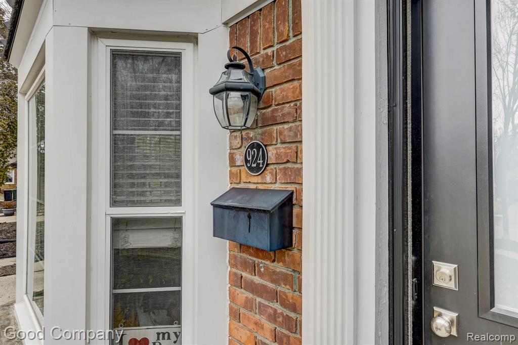 924 Marywood Drive, Royal Oak, MI 48067 — Photo 52