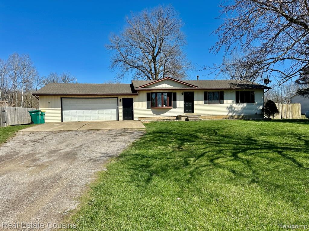 9335 Sheridan Road, Gaines Vlg, MI 48436 — front exterior