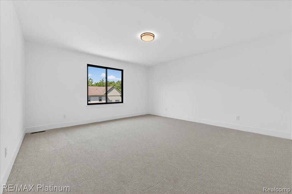 1309 Walloon Way, Orion, MI — Photo 27