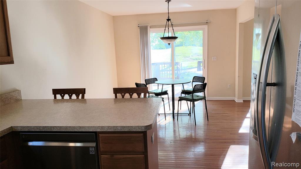 6196 Crystal Lake Drive, Romulus, MI 48174 — Photo 9