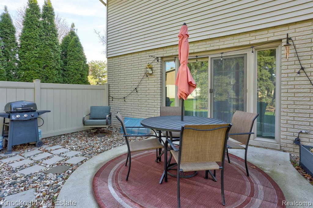 239 Churchgrove Road, Frankenmuth, MI 48734 — Photo 37