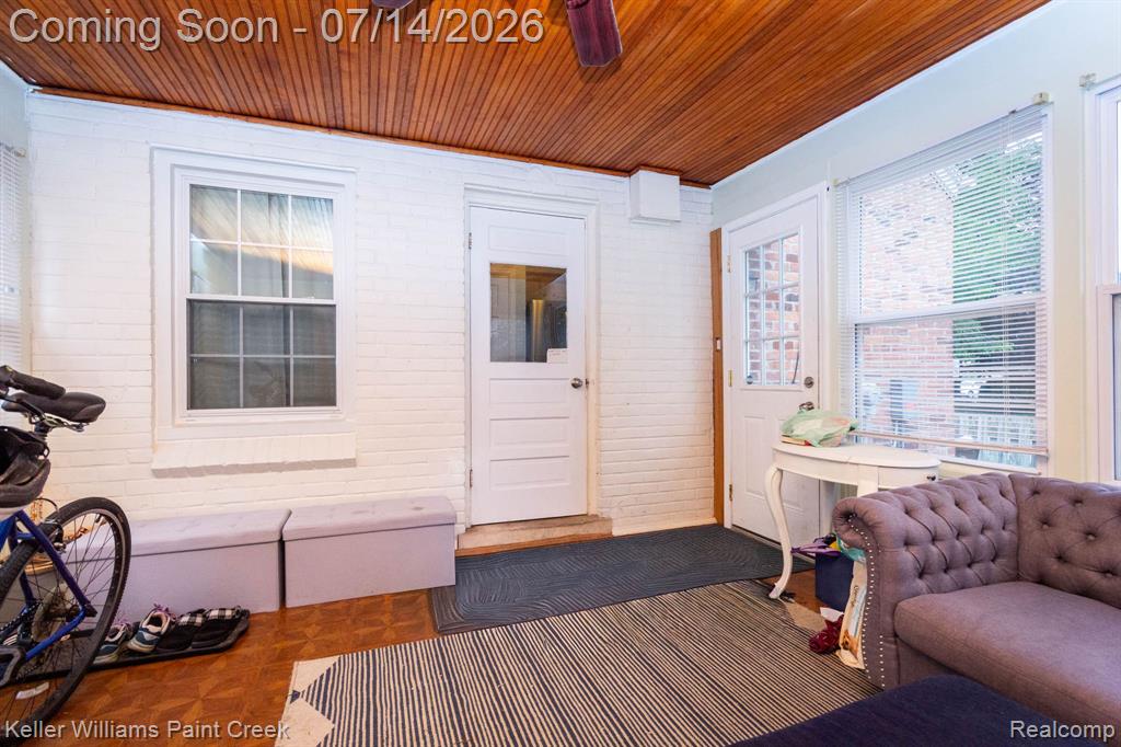 1466 Hampton Rd, Grosse Pointe Woods, MI 48236 — Photo 31
