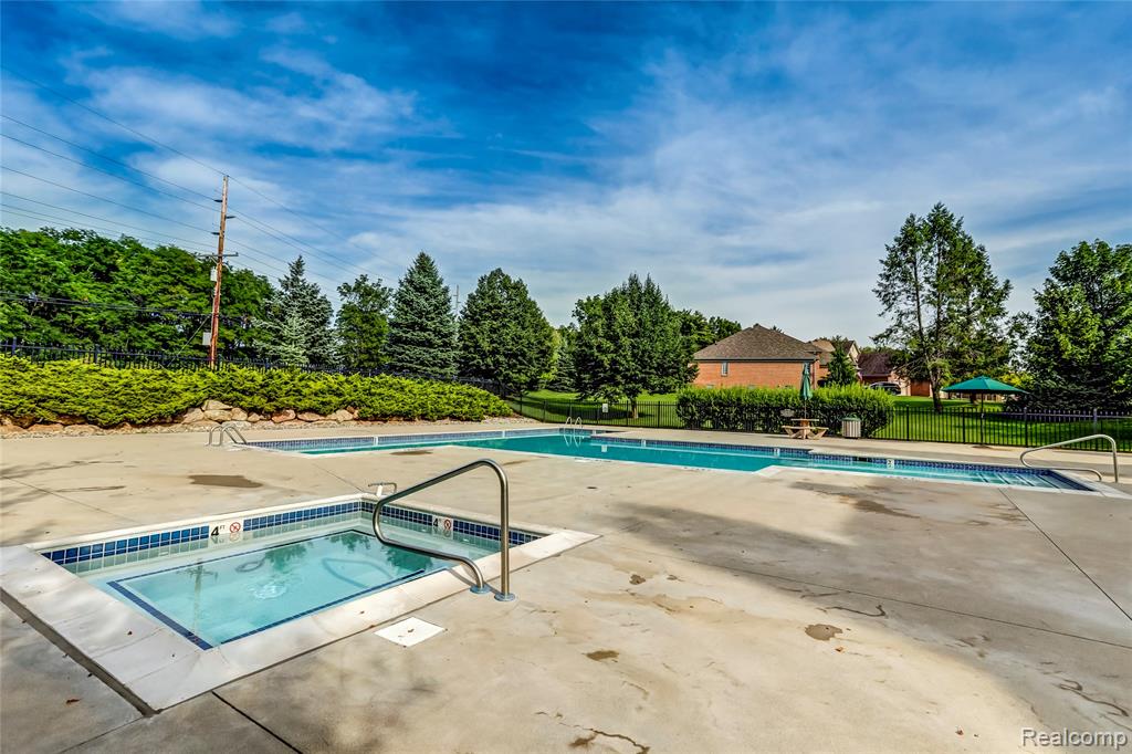 5306 Hidden Pines Court, Brighton, MI 48116 — Photo 52