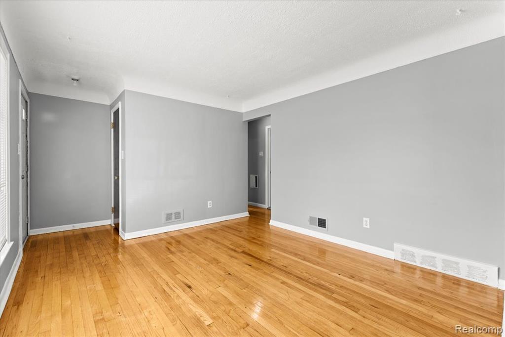 22530 Leewin Street, Detroit, MI 48219 — Photo 7