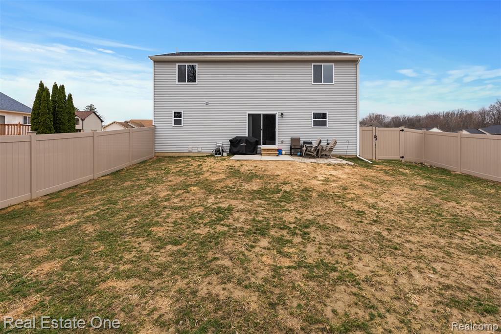 2273 Apple Tree Drive, Burton, MI 48519 — Photo 33