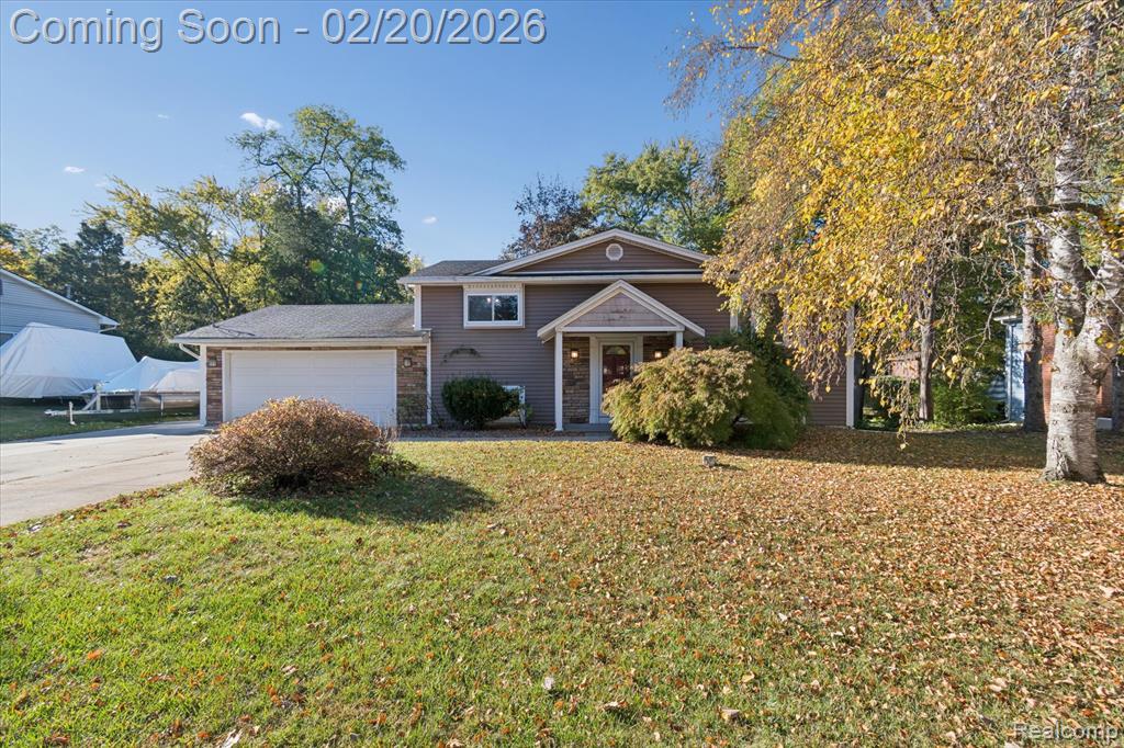 541 Crystalia Street, Commerce Twp, MI 48382 — front exterior