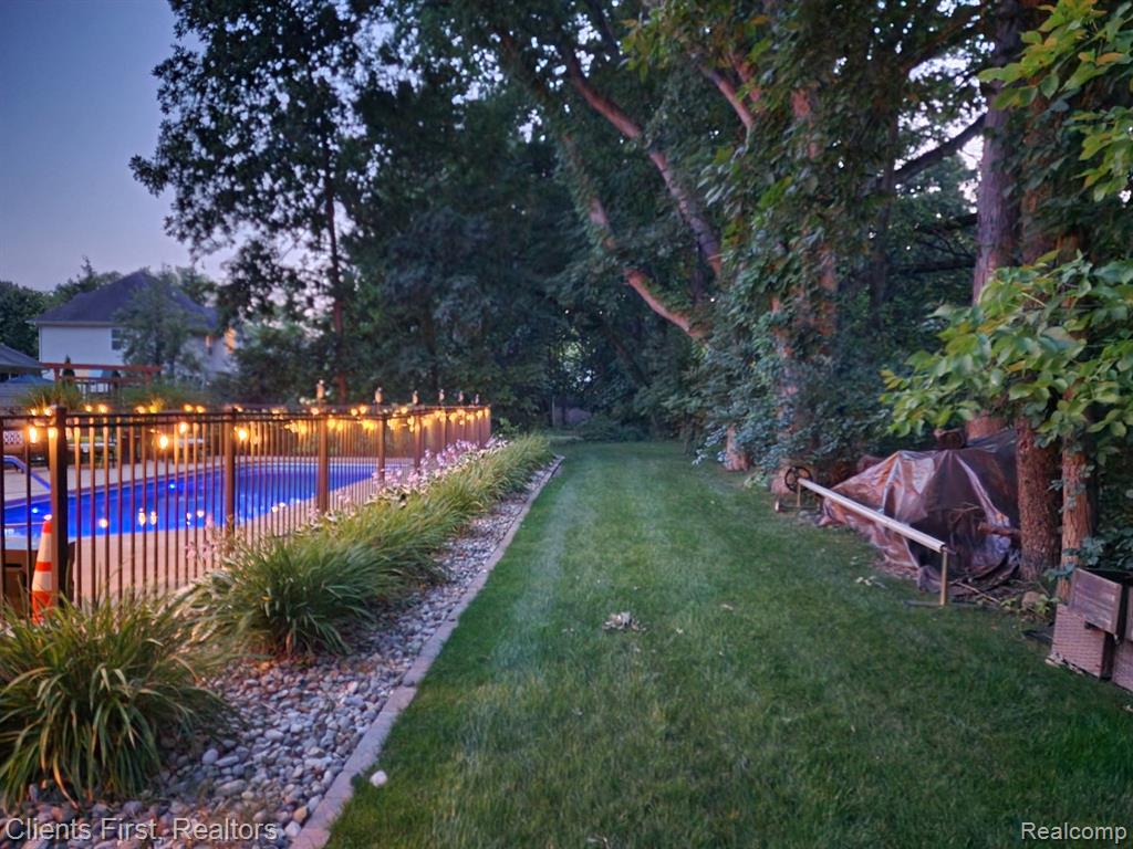 1291 Courtney Court, Hartland, MI 48353 — Photo 54