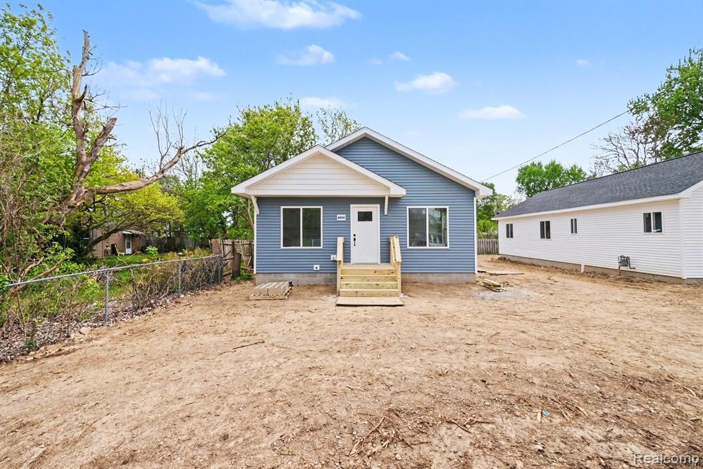 6056 Pearl Street, Burton, MI 48509 — Photo 3