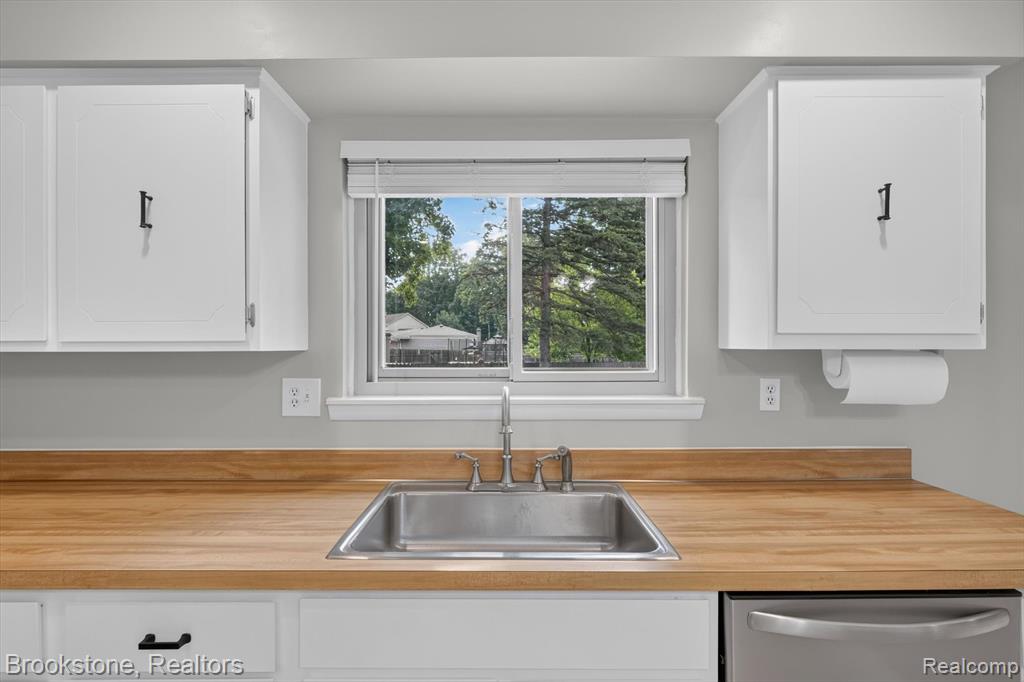 720 Comet Court, Canton, MI 48188 — Photo 13