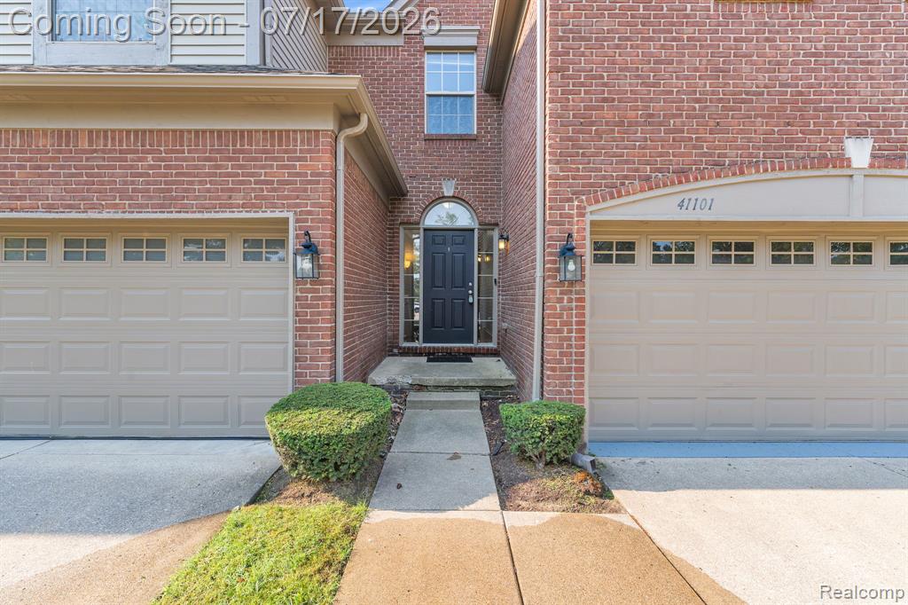 41101 N Maplewood Drive, Canton, MI 48187 — Photo 18