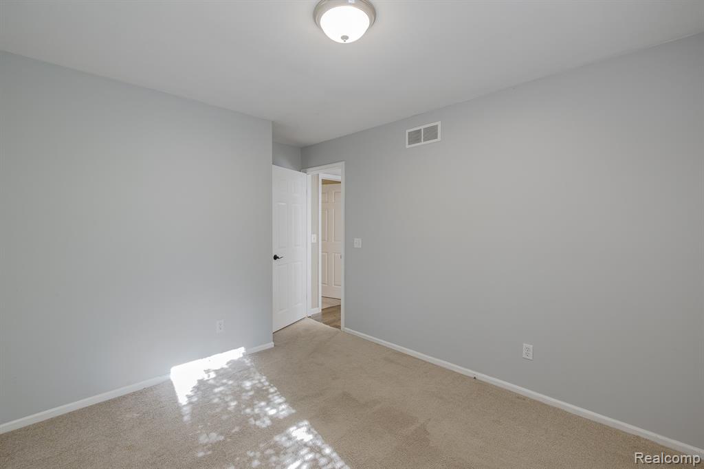 1665 Rosedale Street, West Bloomfield, MI 48324 — Photo 19