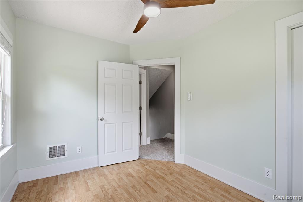 536 E Maplehurst Street, Ferndale, MI 48220 — Photo 25