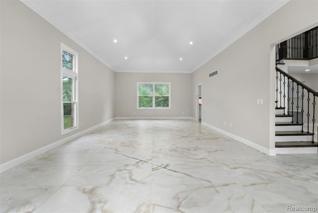 7386 Woodlore Drive, West Bloomfield, MI 48323 — Photo 5