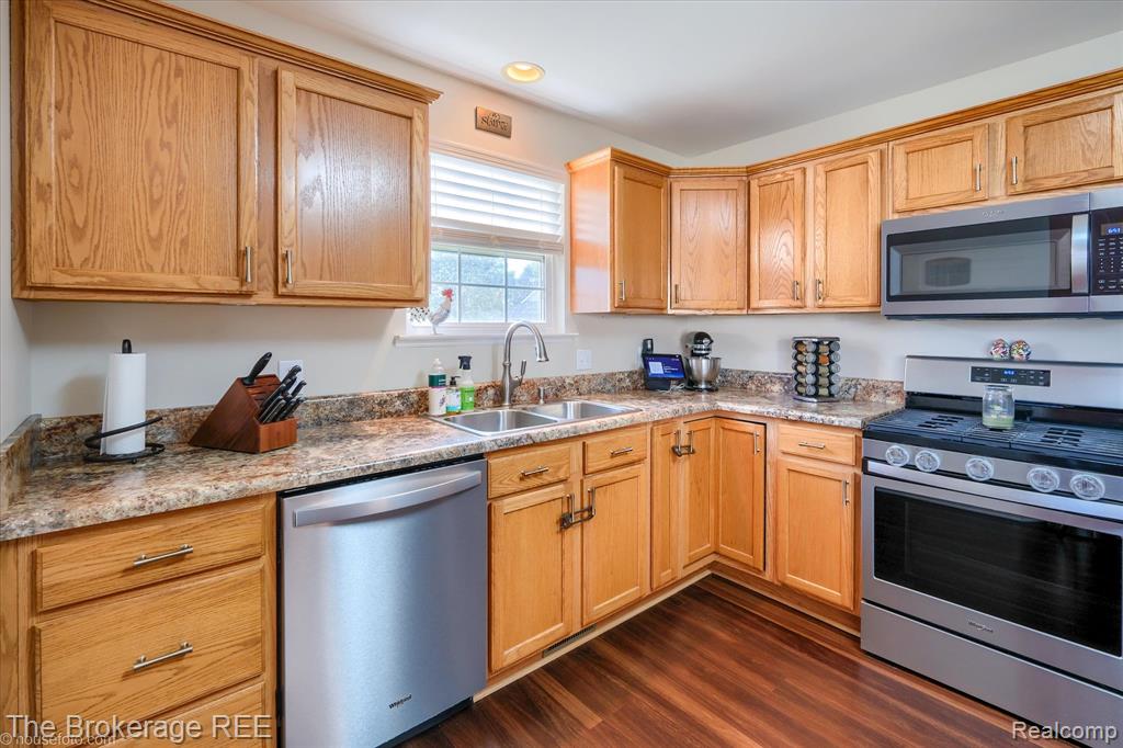 5281 Magnolia Drive, Grand Blanc, MI 48439 — Photo 20