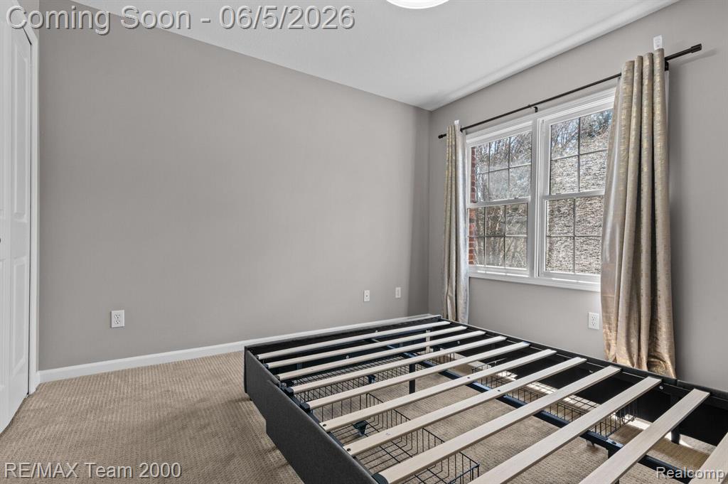 5681 WOODFIELD Parkway, Grand Blanc, MI 48439 — Photo 32