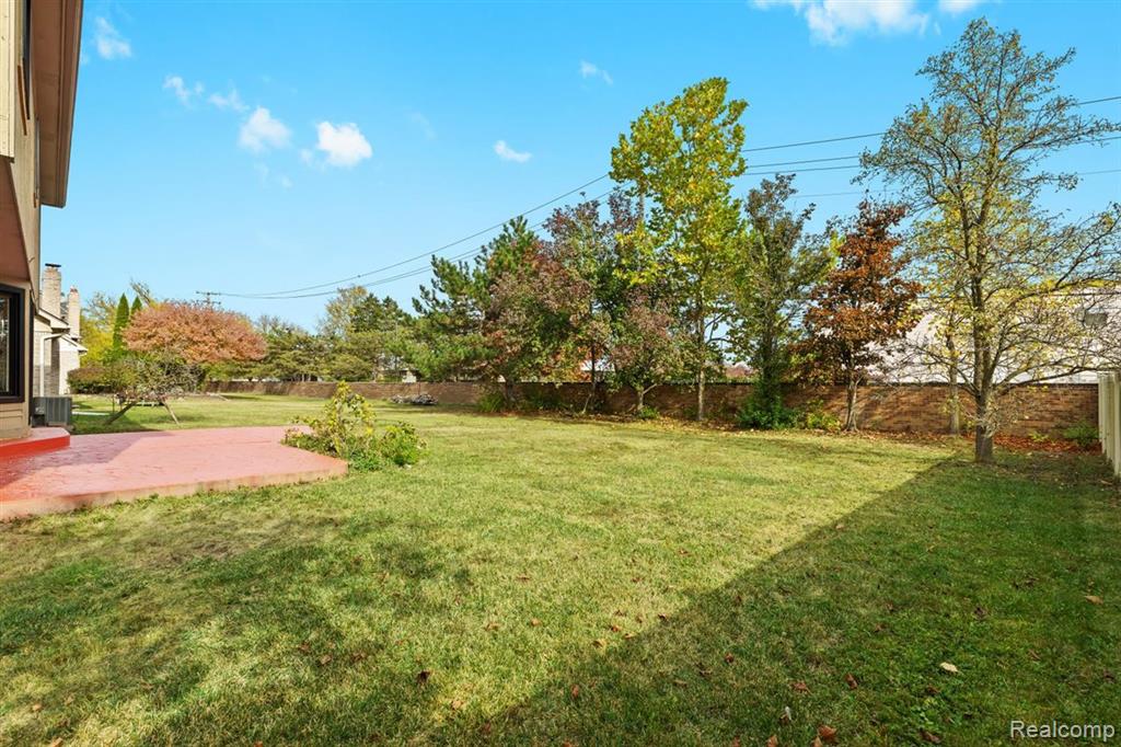44808 Rivergate Drive, Clinton Twp, MI 48038 — Photo 35