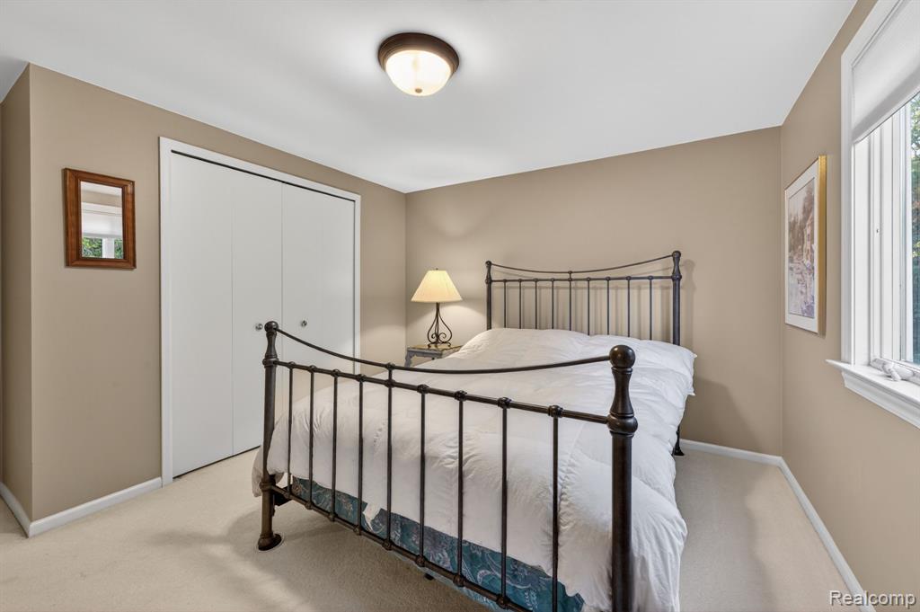 9144 Deer Park Court, Fenton, MI 48430 — Photo 42