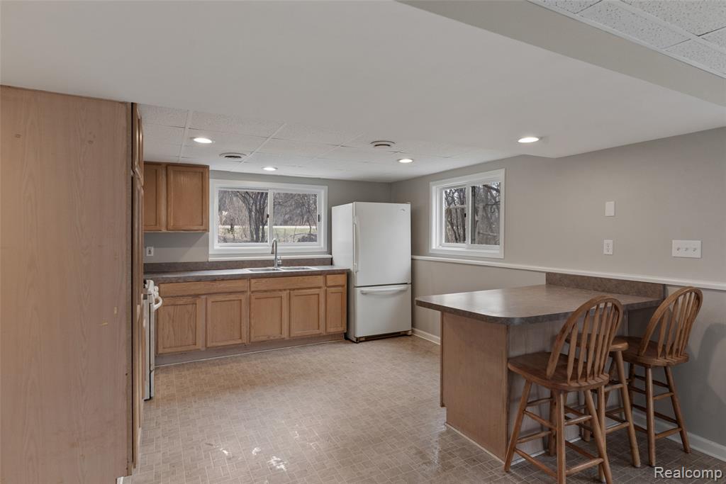 8732 Elizabeth Lake Road, White Lake, MI — Photo 23