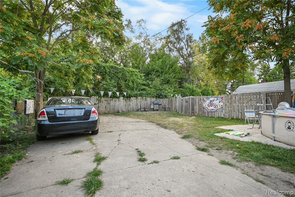 9141 Hartwell Street, Detroit, MI 48228 — Photo 9