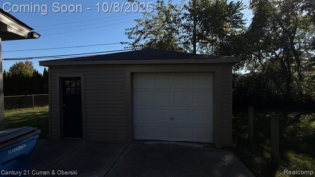 8244 Lenore Street, Dearborn Heights, MI 48127 — Photo 5