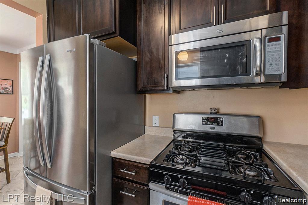 714 E 12 Mile Road, Royal Oak, MI 48073 — Photo 5