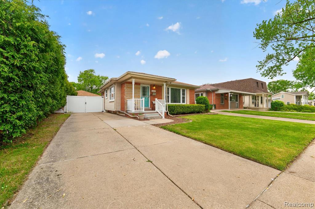 14808 LONGTIN Street, Southgate, MI 48195 — Photo 3