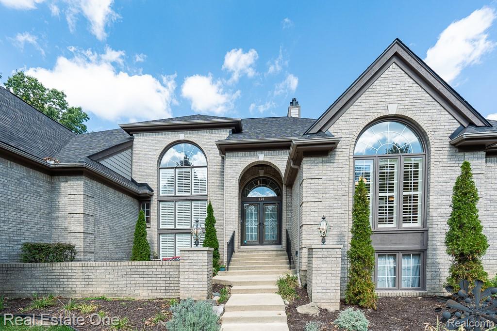 670 Cherry Tree Lane, Rochester Hills, MI 48306