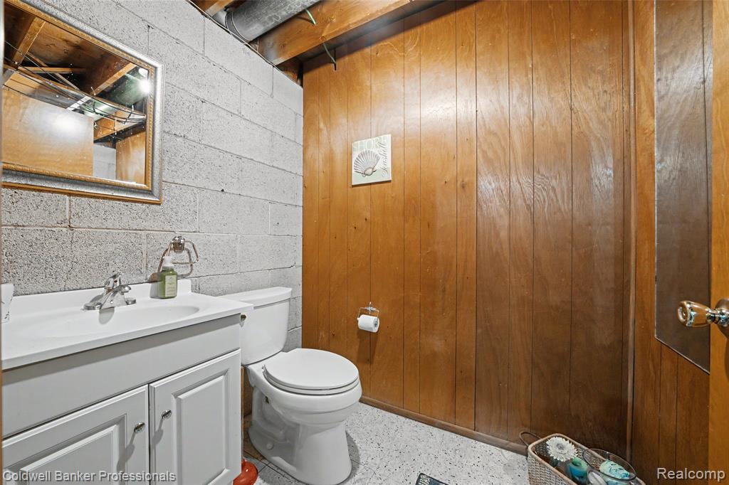 23305 N Rosedale Court, Saint Clair Shores, MI 48080 — Photo 27