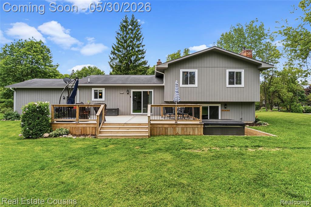13435 Lakebrook Drive, Fenton, MI 48430 — Photo 28