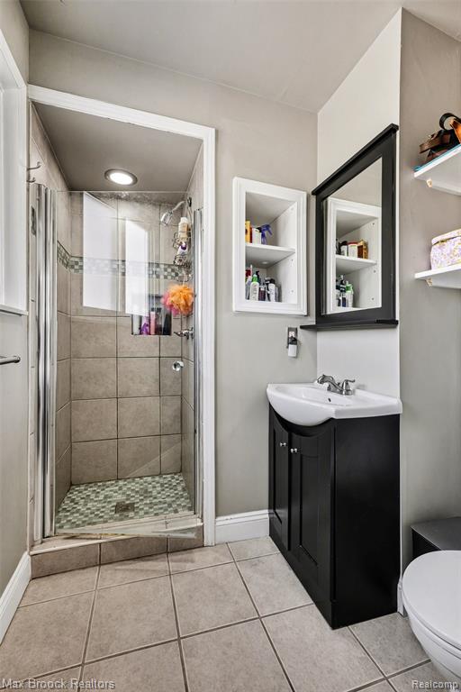 8451 Doncaster Drive, Sterling Heights, MI 48312 — Photo 12