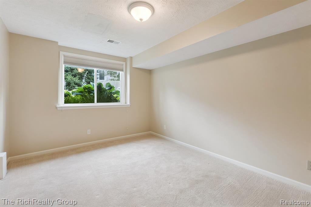 4172 Hamlet Cove, 14, Bath, MI 48808 — Photo 20