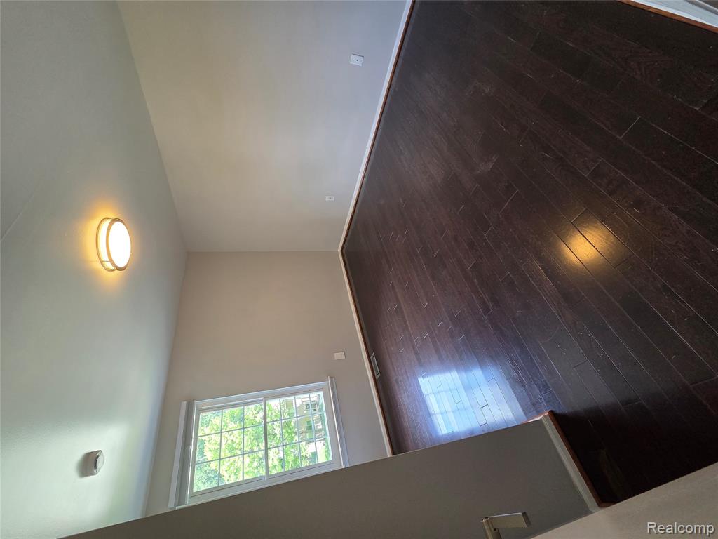 6076 Glen Eagles Drive, West Bloomfield, MI 48323 — Photo 32