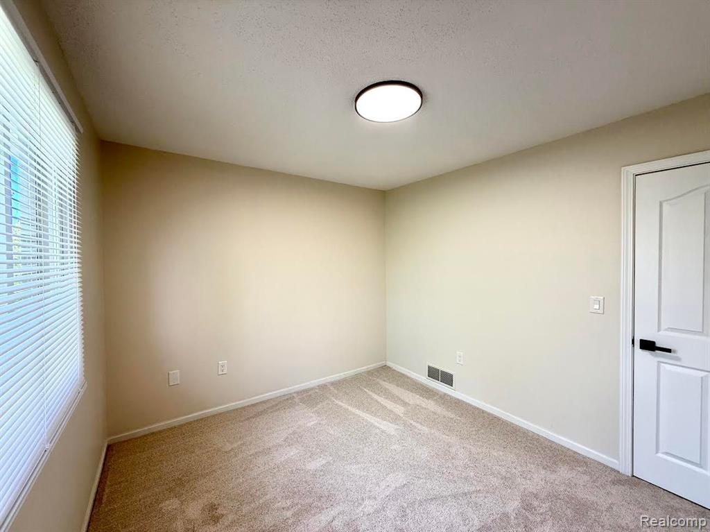 6505 POCAHONTAS Street, Westland, MI — Photo 33