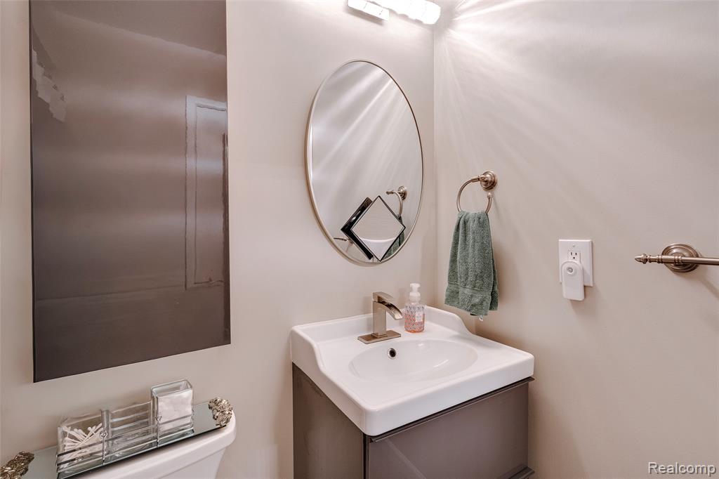 40554 Newport Drive, Plymouth, MI 48170 — Photo 26