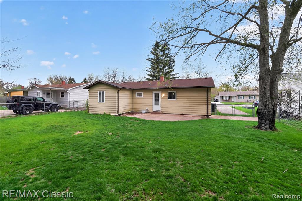 430 Sherwood Court, Holly, MI 48442 — Photo 32