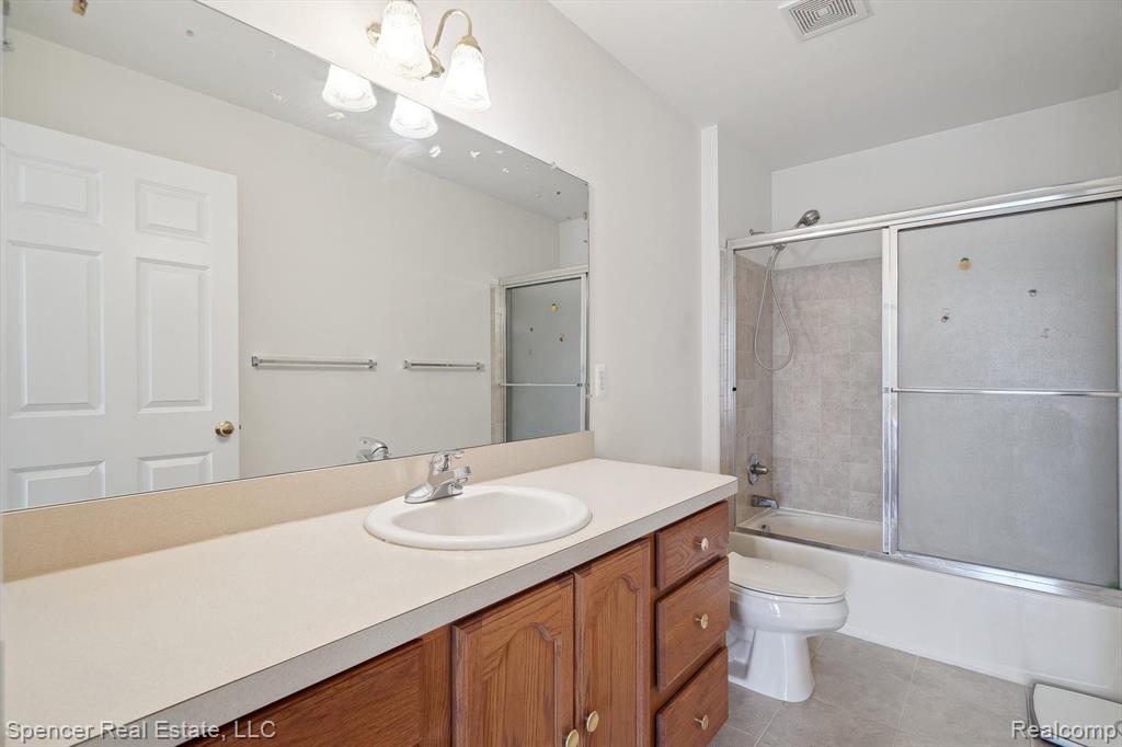 61 Old Carriage Lane, Lapeer, MI 48446 — Photo 38