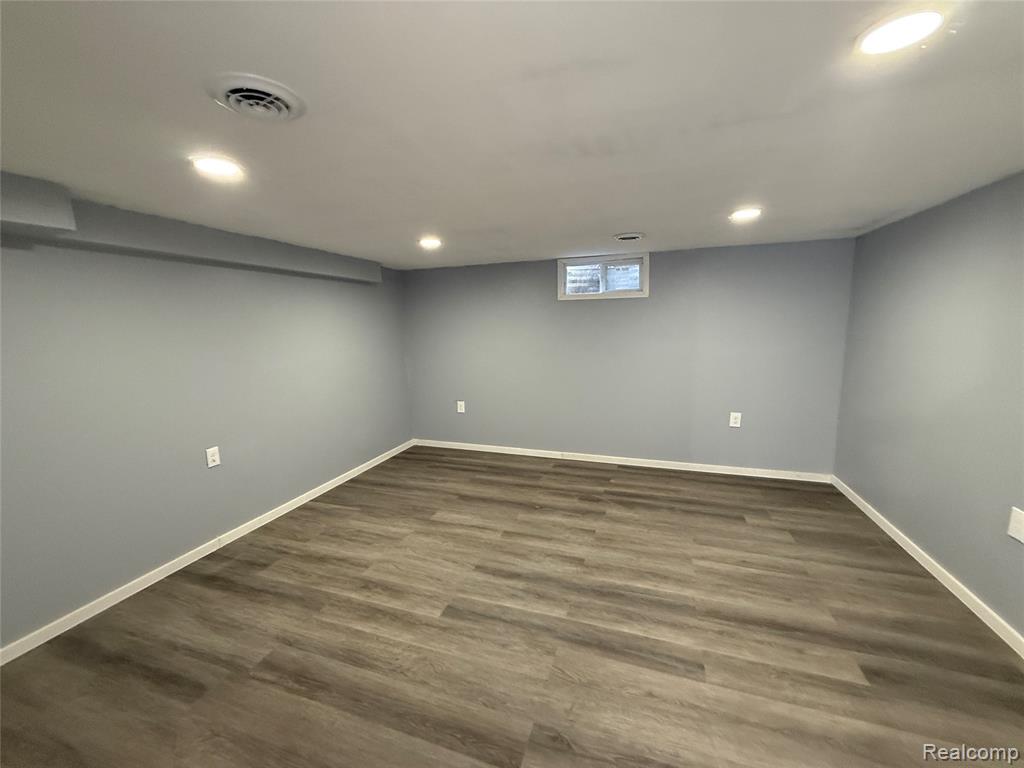 644 Meadowlawn Street, Saginaw, MI 48604 — Photo 8