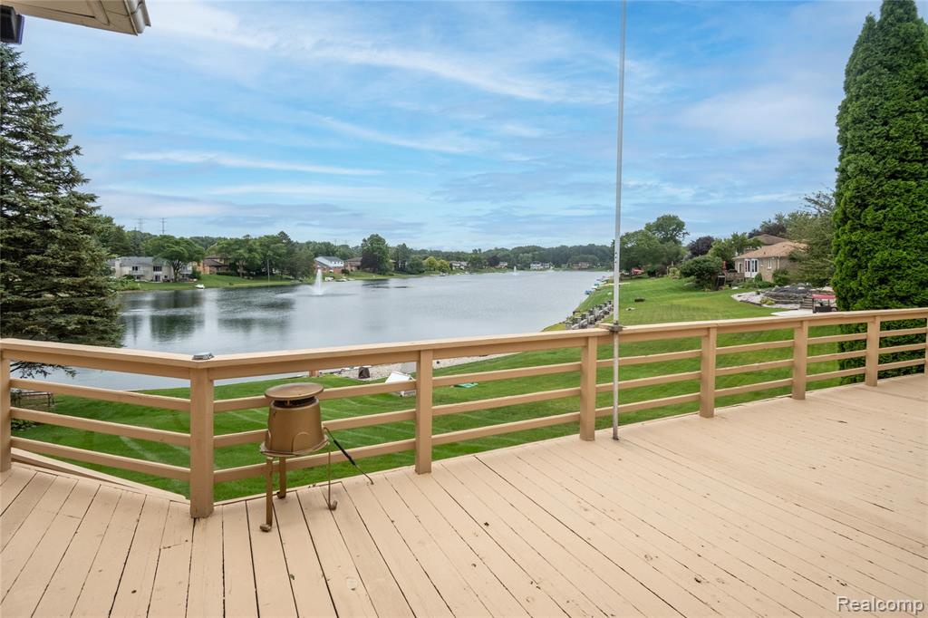54810 Blue Cloud Drive, Shelby Twp, MI 48315 — Photo 48