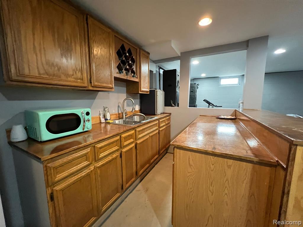 614 STIRLING Street, Pontiac, MI 48340 — Photo 30