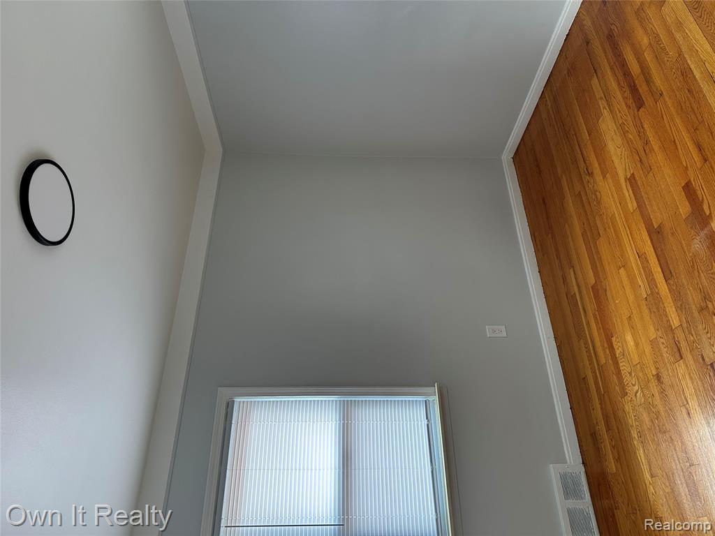 8243 Riverview Street, Dearborn Heights, MI 48127 — Photo 8