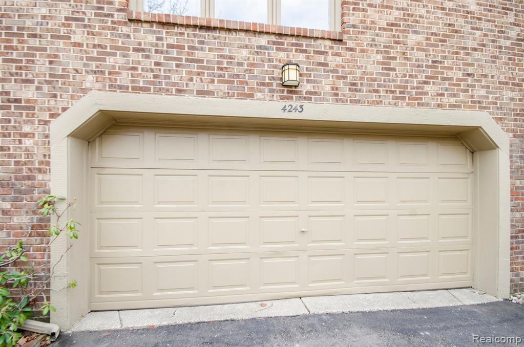 4243 Breckenridge Drive, West Bloomfield, MI — Photo 23