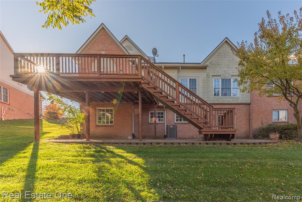 26610 Valhalla Drive, Farmington Hills, MI 48331 — Photo 5