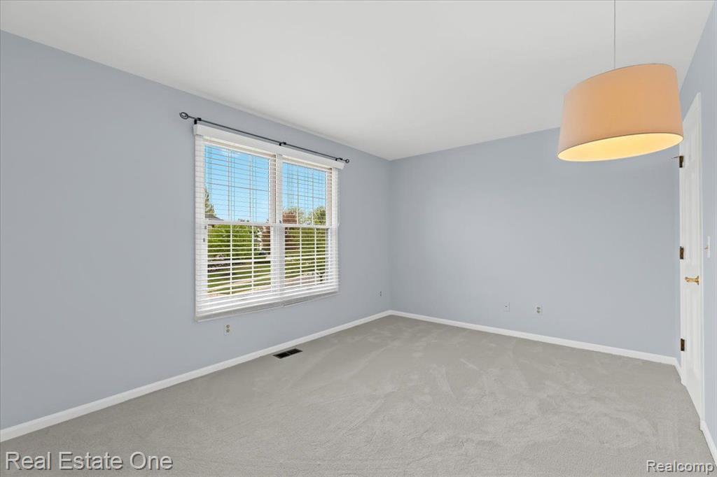 585 Dorchester Way, Milford, MI 48381 — Photo 65